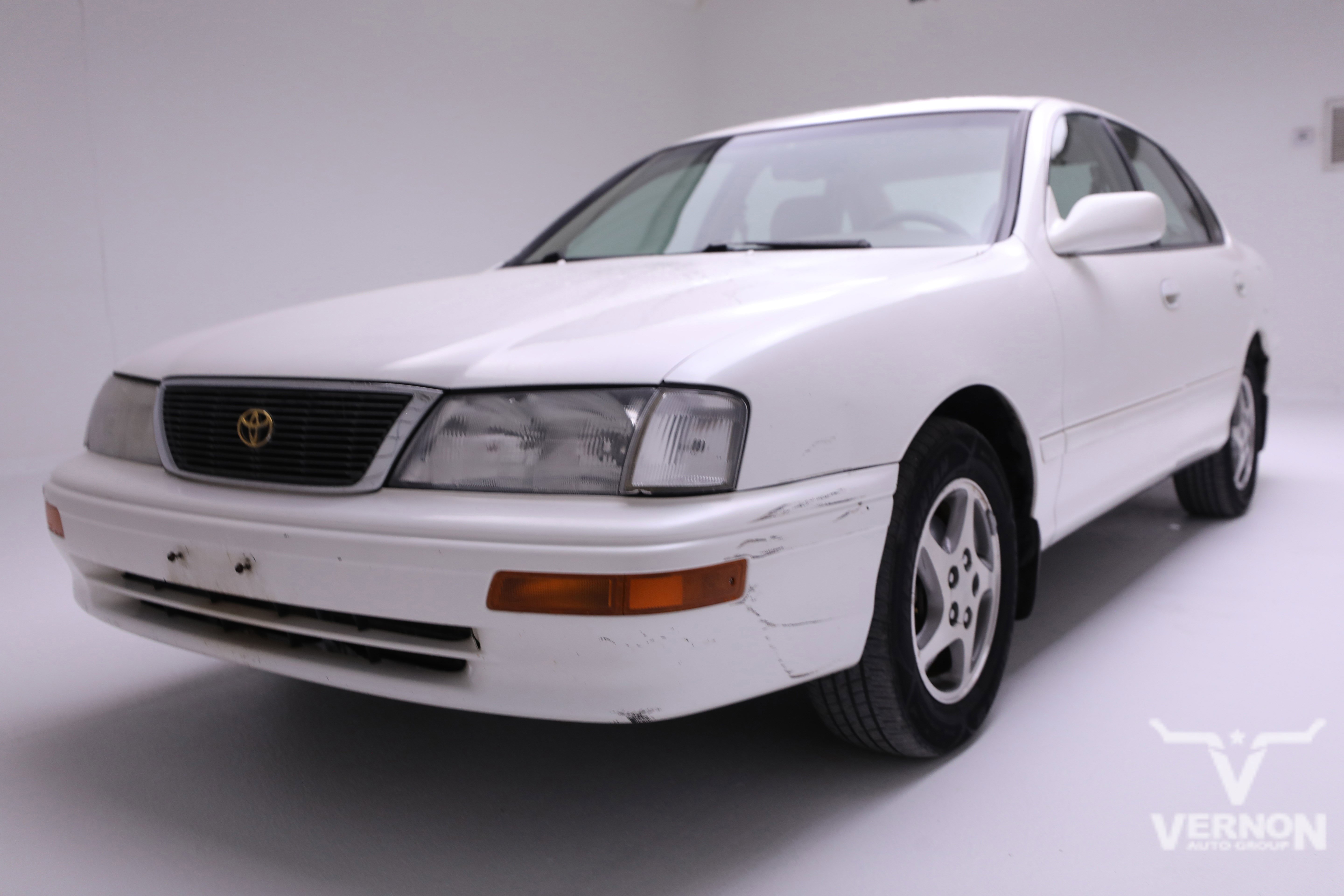 Used 1997 Toyota Avalon XL image 1