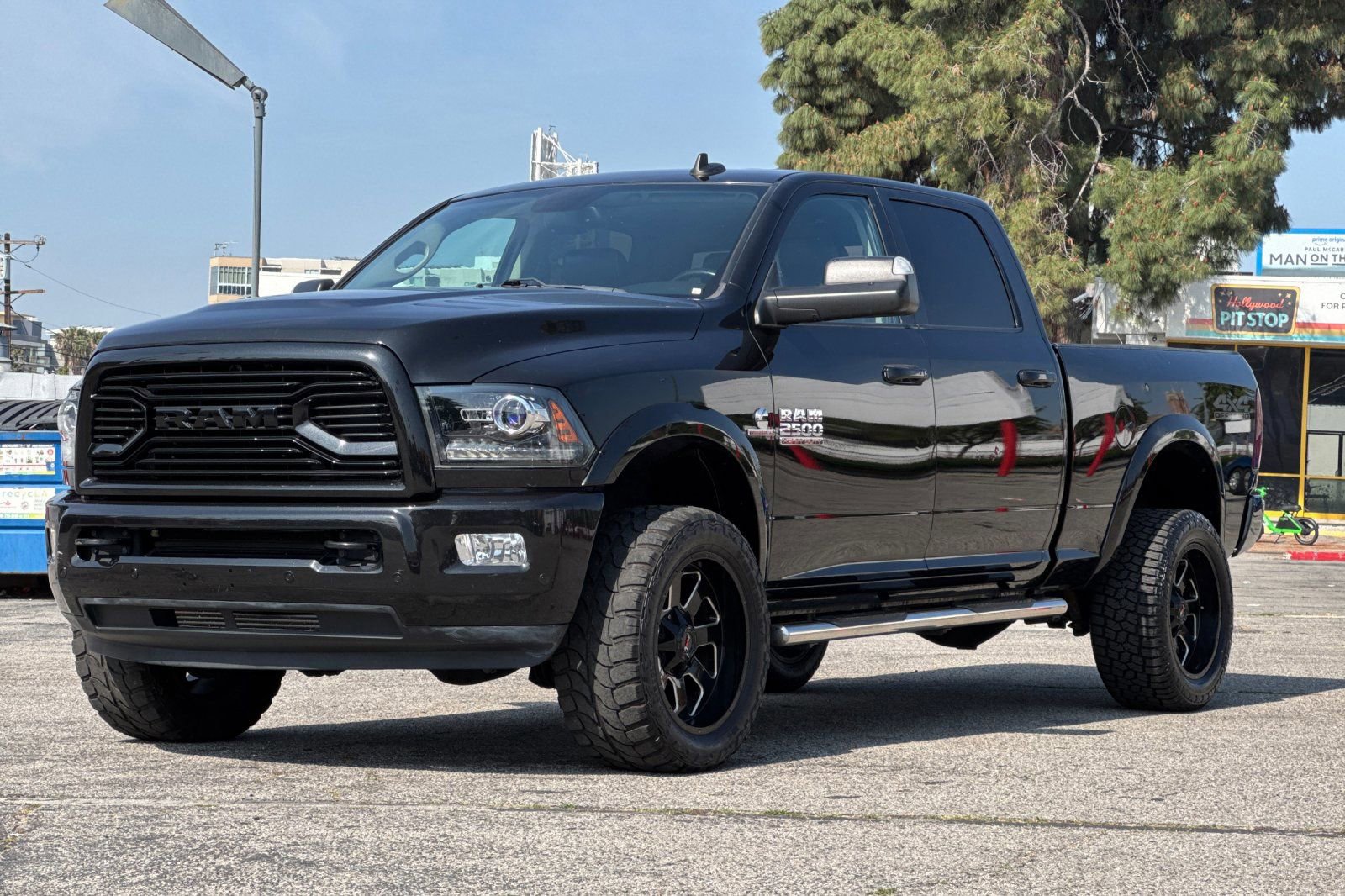Used 2018 RAM 2500 Laramie w/ Sport Appearance Group AWD/4WD image 8