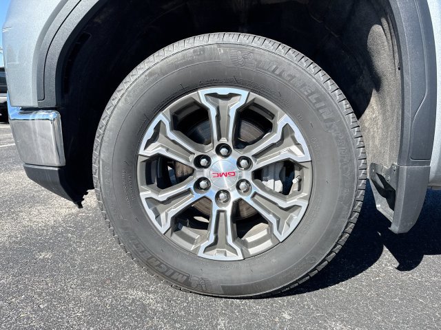 Used 2025 GMC Sierra 1500 SLT AWD/4WD image 10
