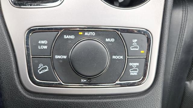 Used 2020 Jeep Grand Cherokee High Altitude image 38