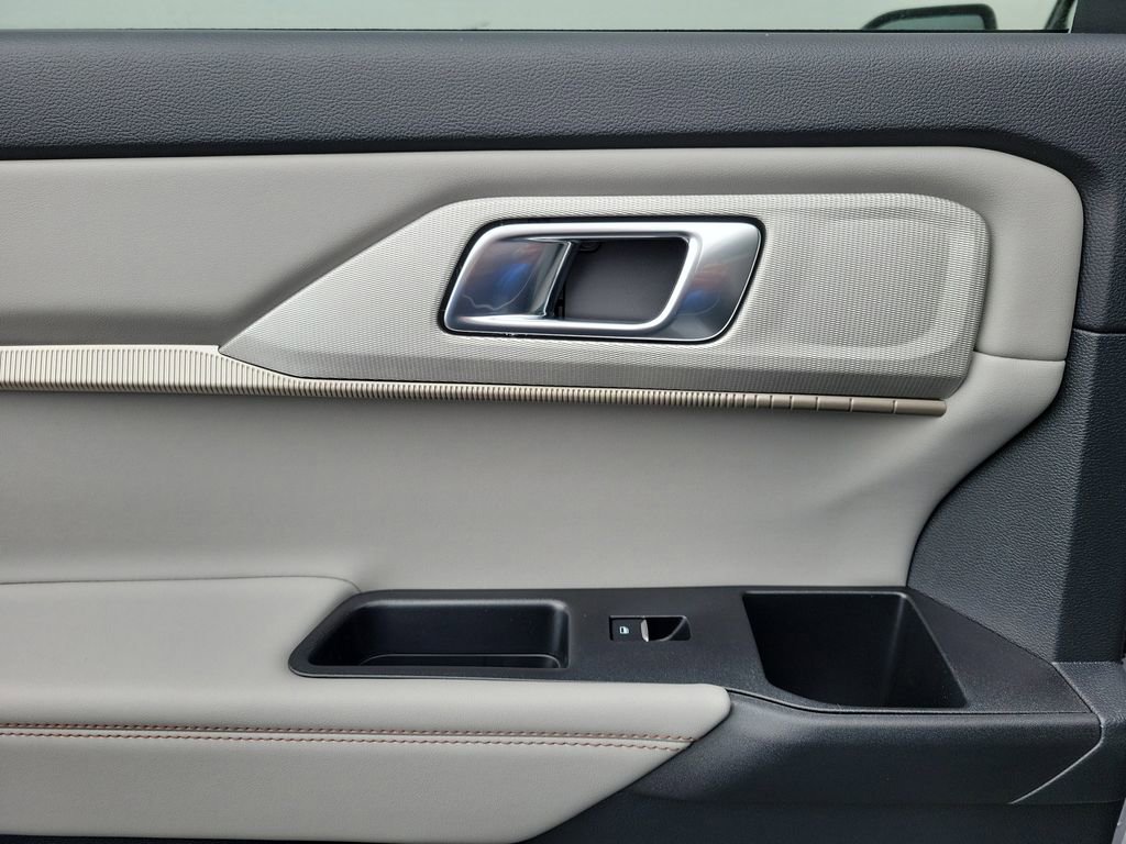 New 2026 Ford Explorer Active w/ Active Comfort Package image 14