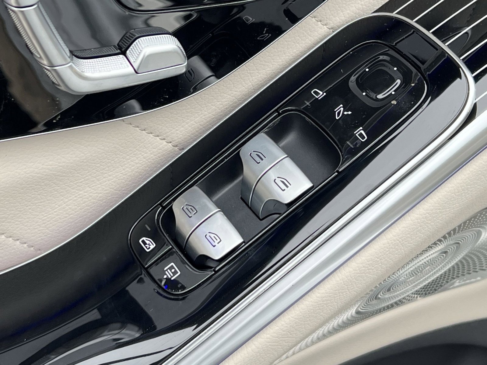 New 2026 Mercedes-Benz S 580 4MATIC Sedan image 13