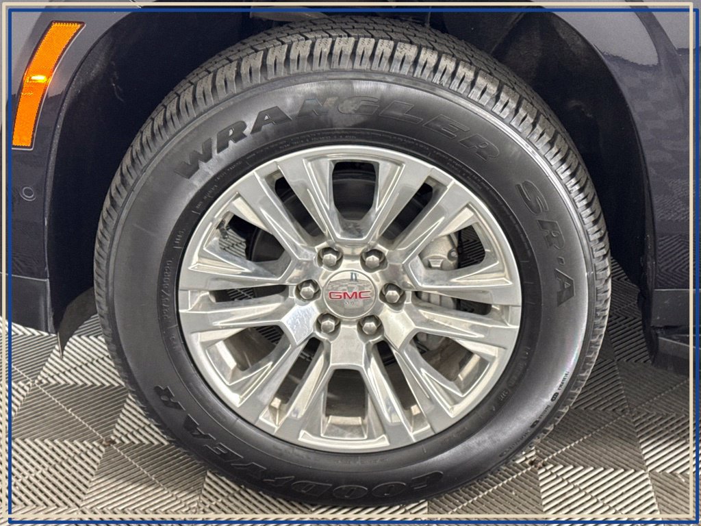 Certified 2025 GMC Yukon XL Denali AWD/4WD image 15