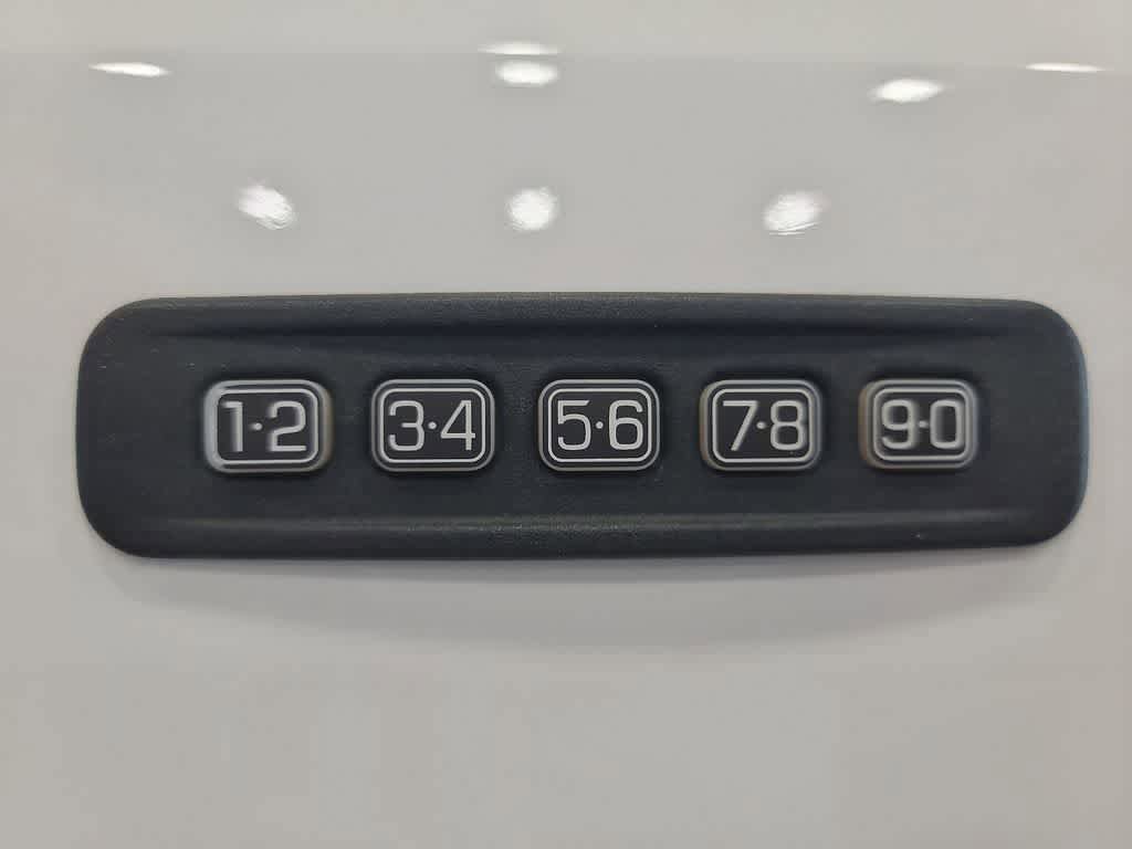 Used 2015 Ford F250 Lariat w/ Chrome Package AWD/4WD image 11