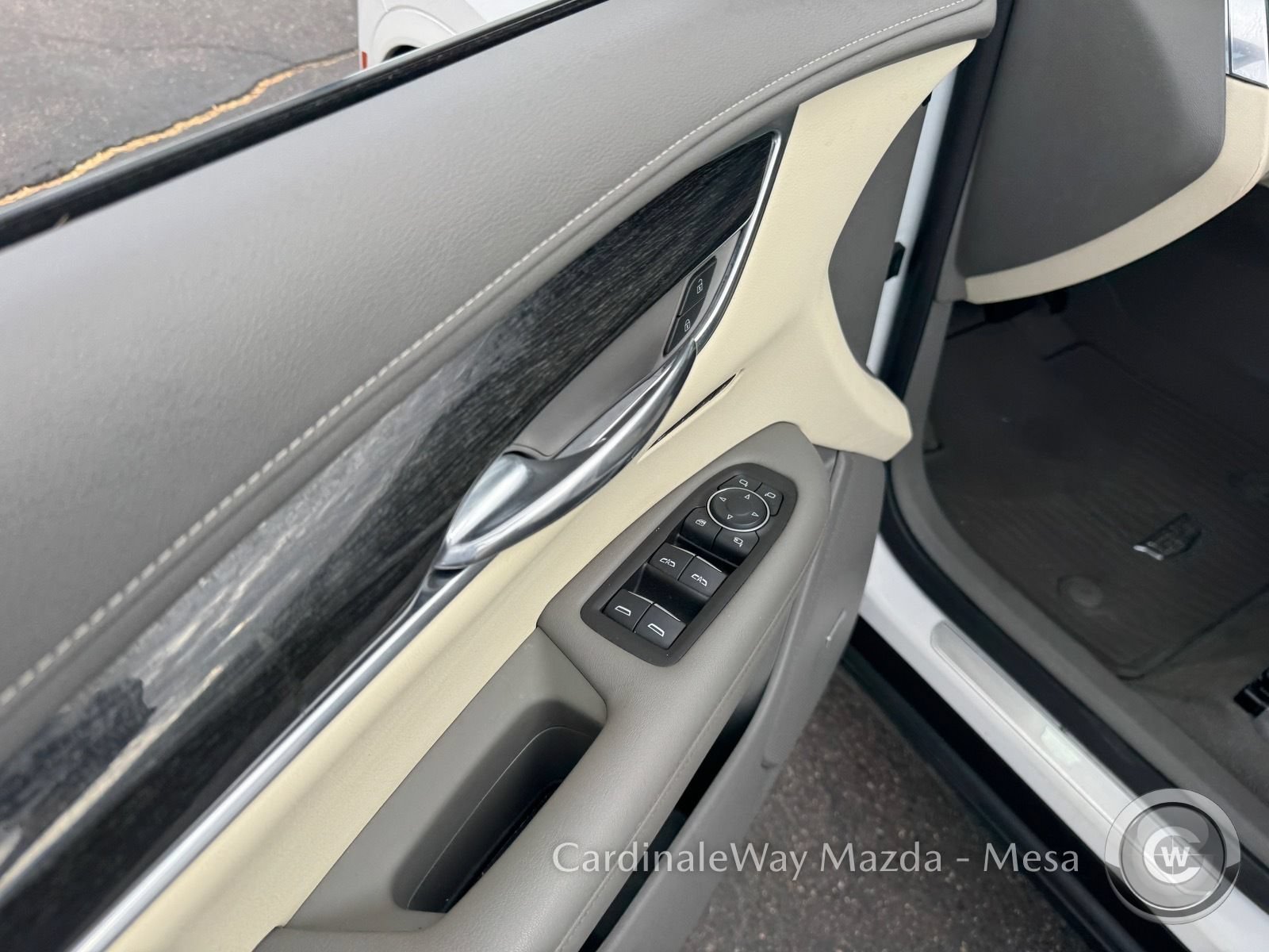 Used 2021 Cadillac XT6 Premium Luxury FWD image 13