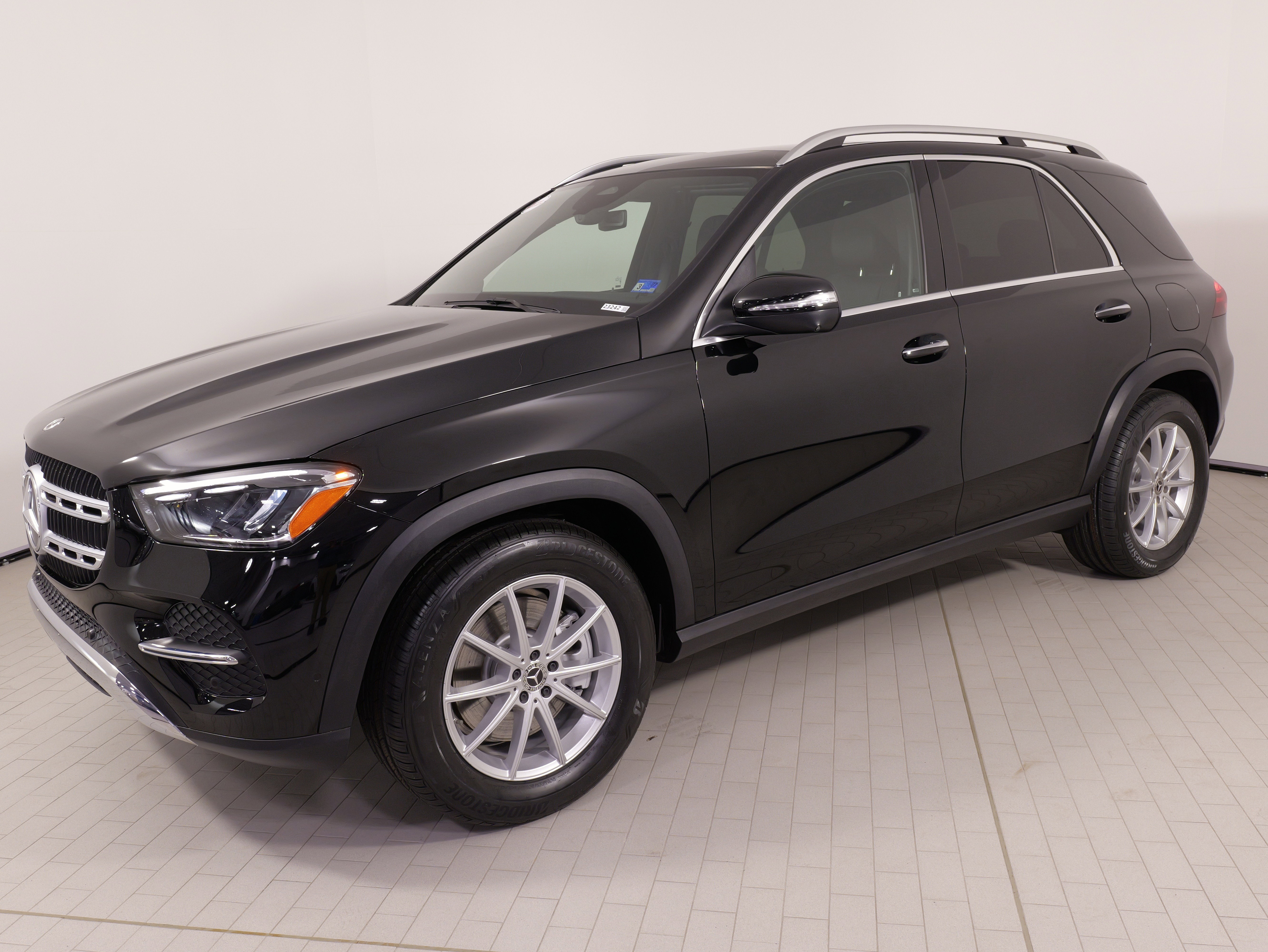 Used 2025 Mercedes-Benz GLE 450e 4MATIC w/ Winter Package