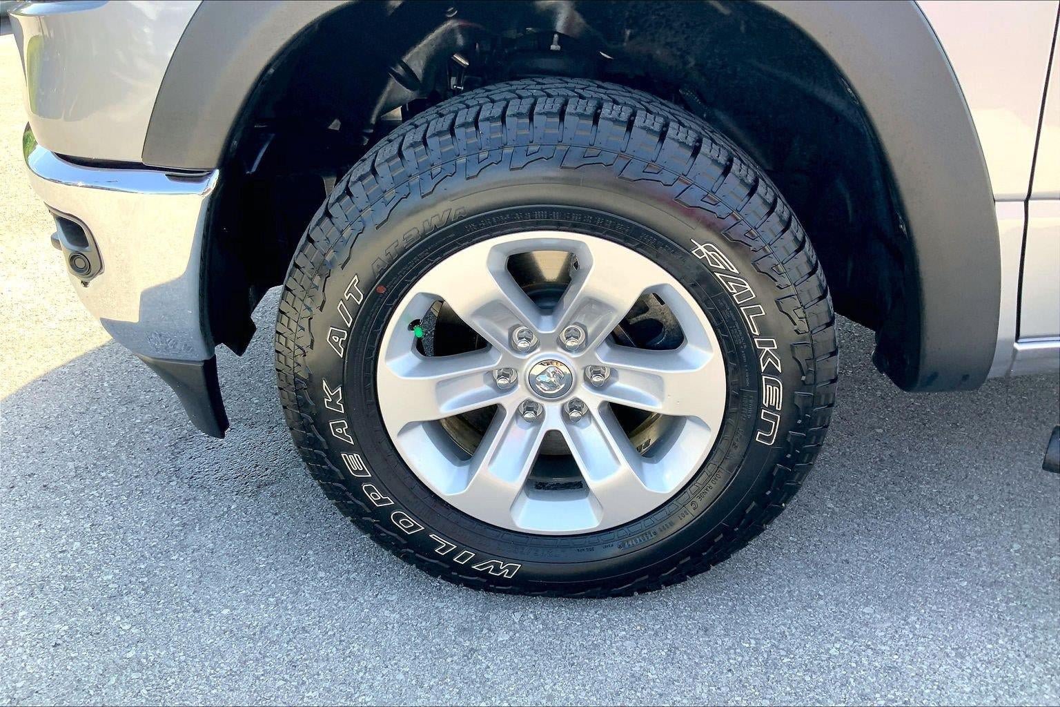 Used 2023 RAM 1500 Laramie AWD/4WD image 9