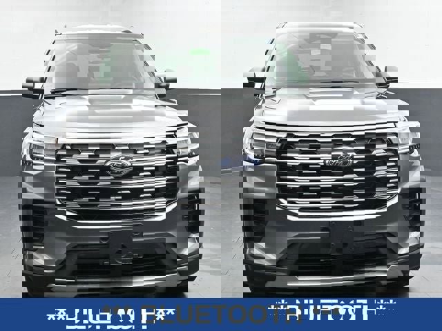 Used 2025 Ford Explorer Active image 4