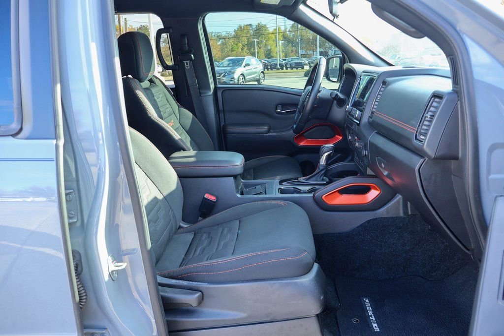 Used 2024 Nissan Frontier Pro-X w/ Pro Convenience Package image 8