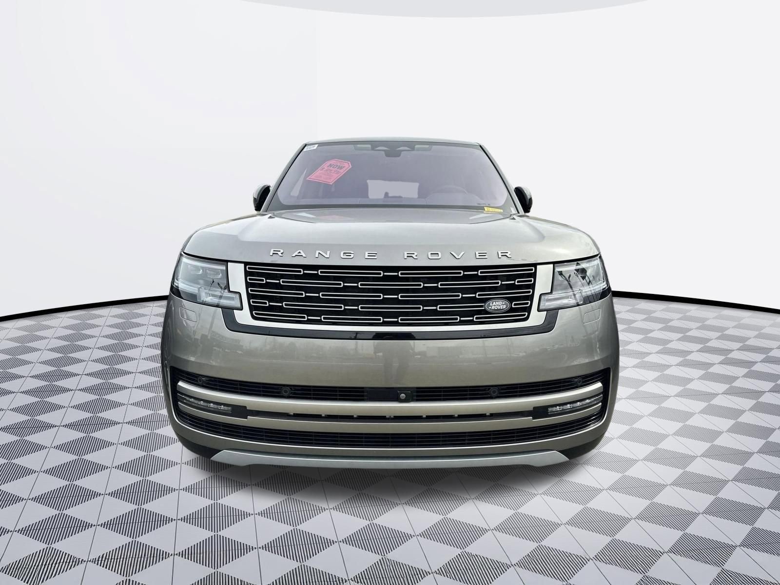 Used 2023 Land Rover Range Rover SE image 2