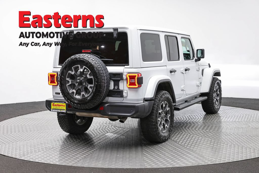 Used 2024 Jeep Wrangler Unlimited Sahara w/ Dual Top Group AWD/4WD image 5