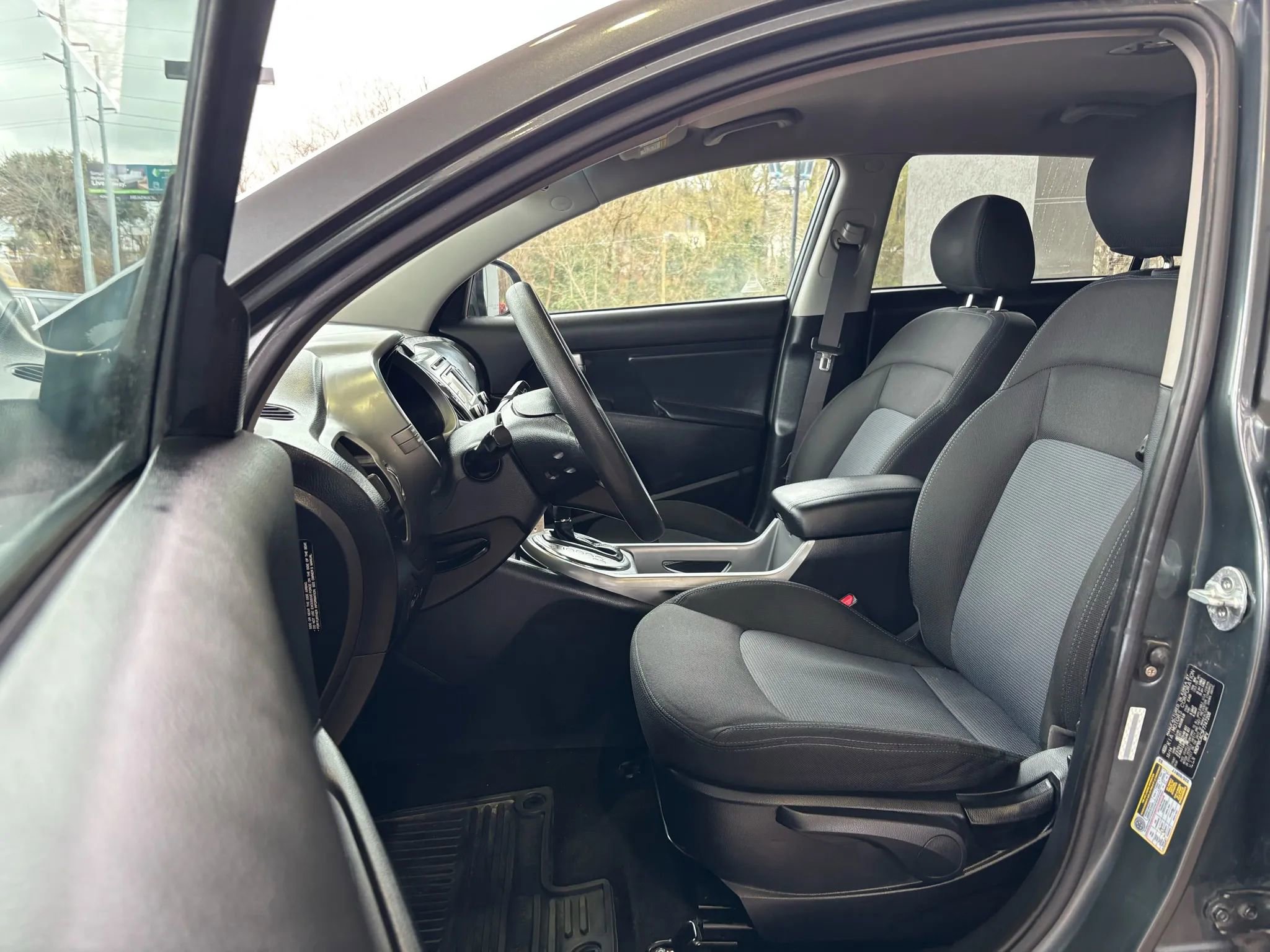 Used 2015 Kia Sportage LX image 8