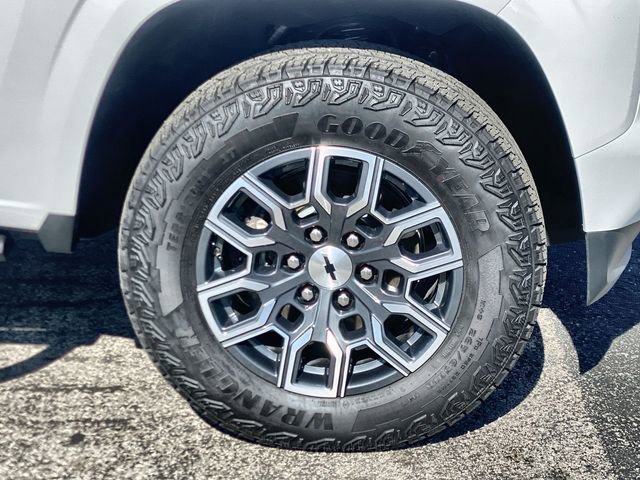 Certified 2025 Chevrolet Colorado Z71 w/ Z71 Convenience Package 2 AWD/4WD image 32