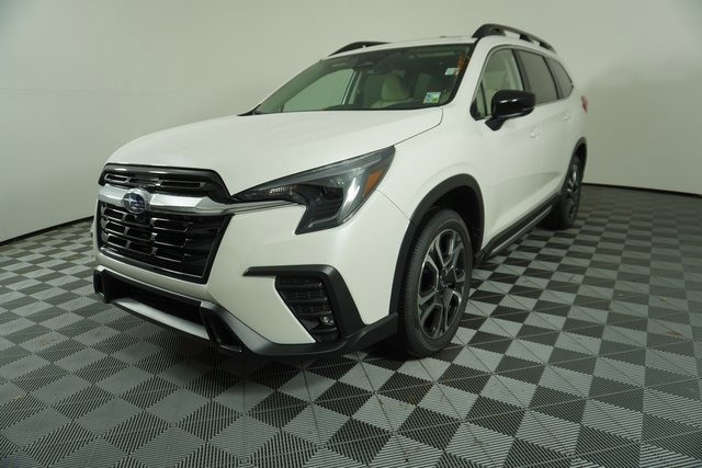 New 2026 Subaru Ascent Limited image 3