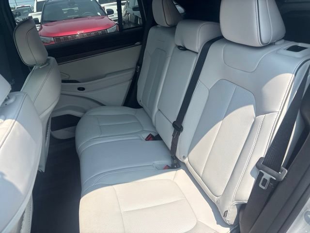 Used 2025 Jeep Wagoneer S Limited w/ Comfort Package AWD/4WD image 16