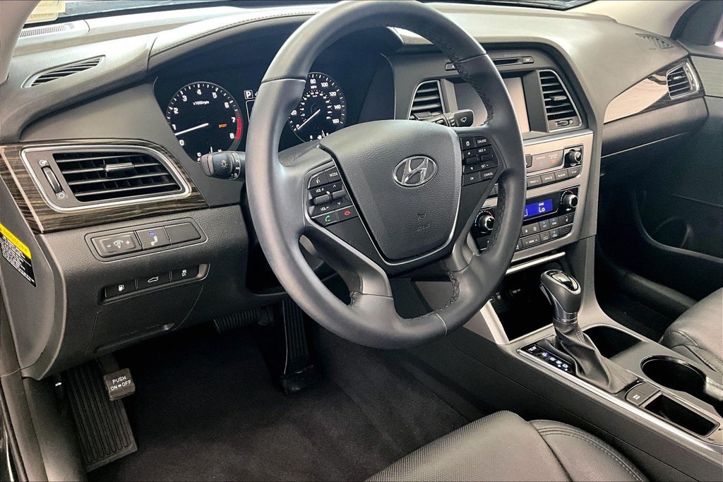 Used 2016 Hyundai Sonata Limited w/ Cargo Package FWD image 13