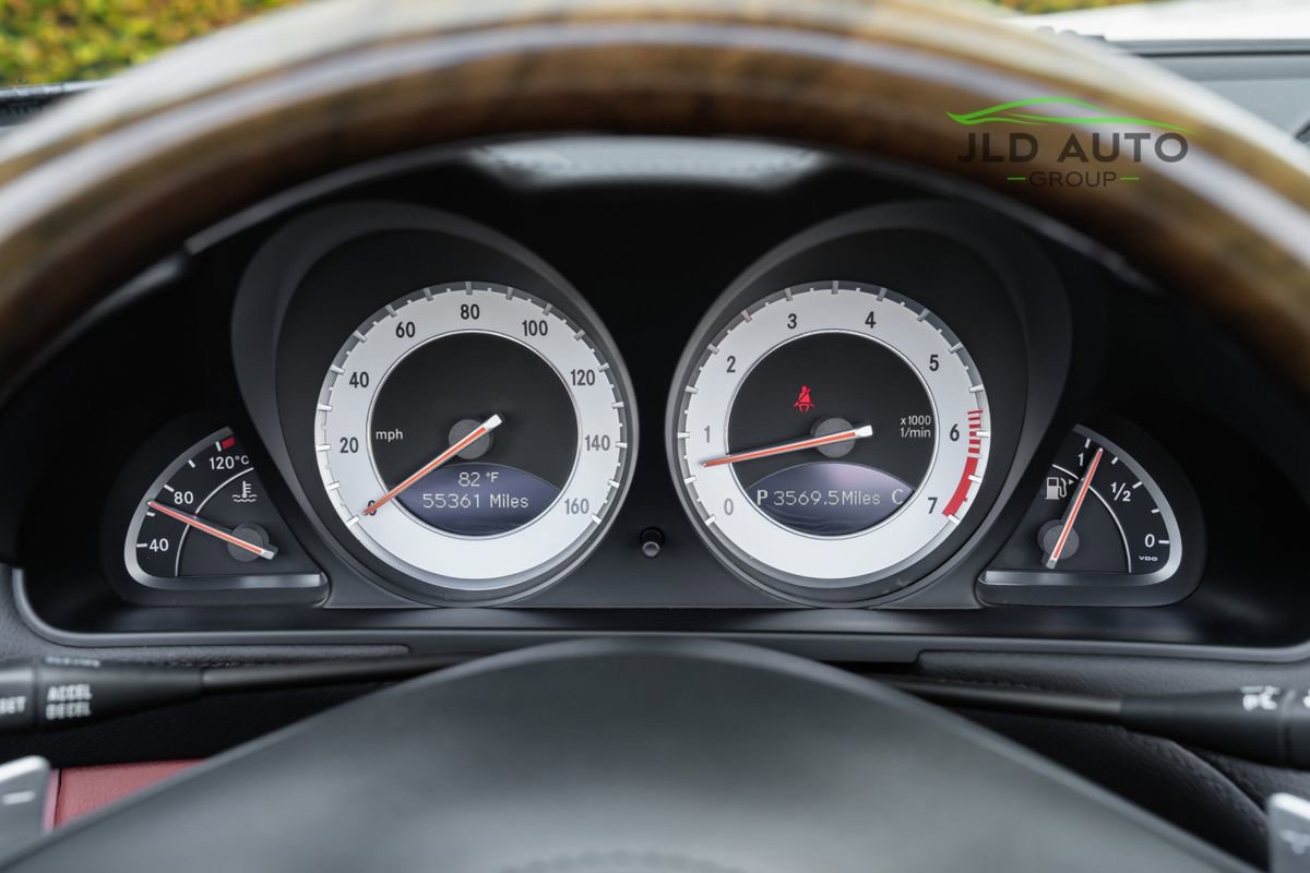 Used 2012 Mercedes-Benz SL 550 image 23