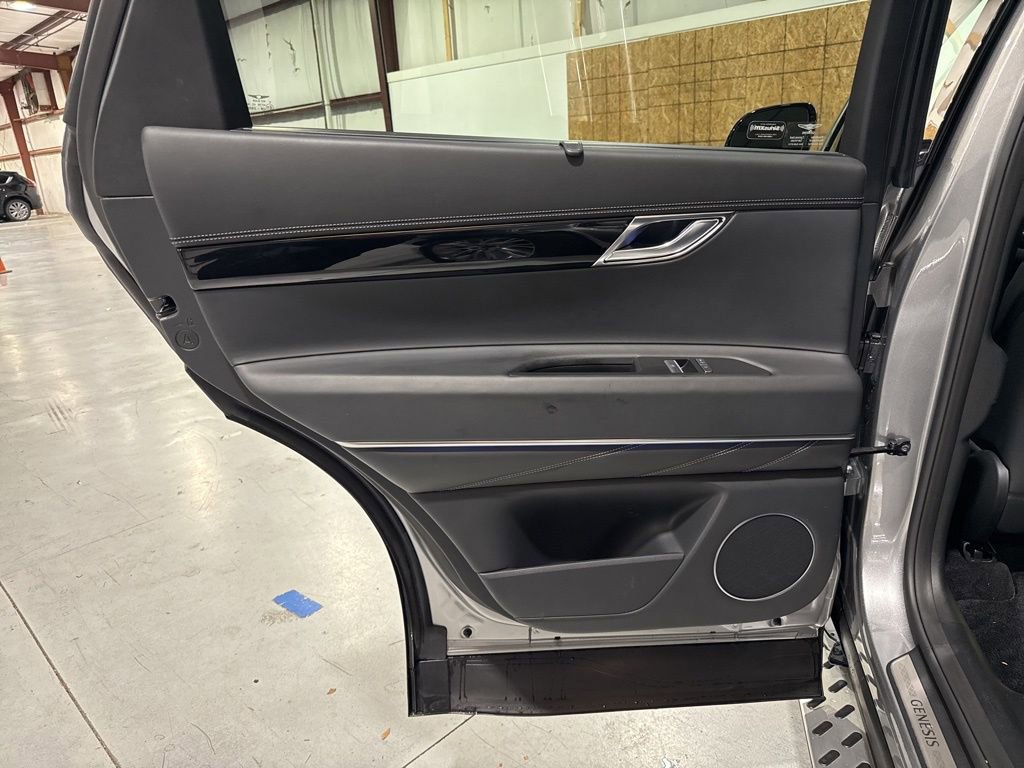 Used 2025 Genesis GV80 2.5T image 39