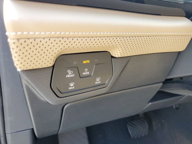 New 2026 Volkswagen Atlas Cross Sport SE image 22