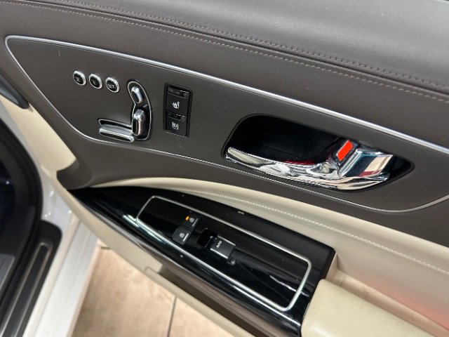 Used 2016 Kia K900 Luxury image 8