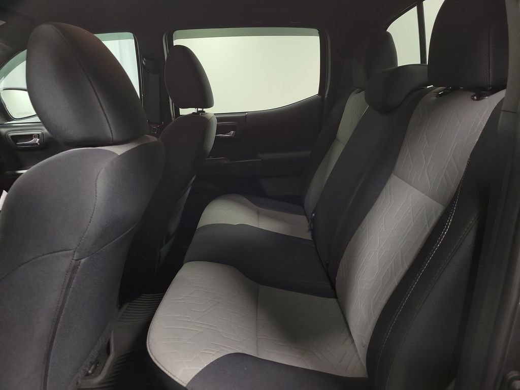 Used 2022 Toyota Tacoma TRD Sport AWD/4WD image 19