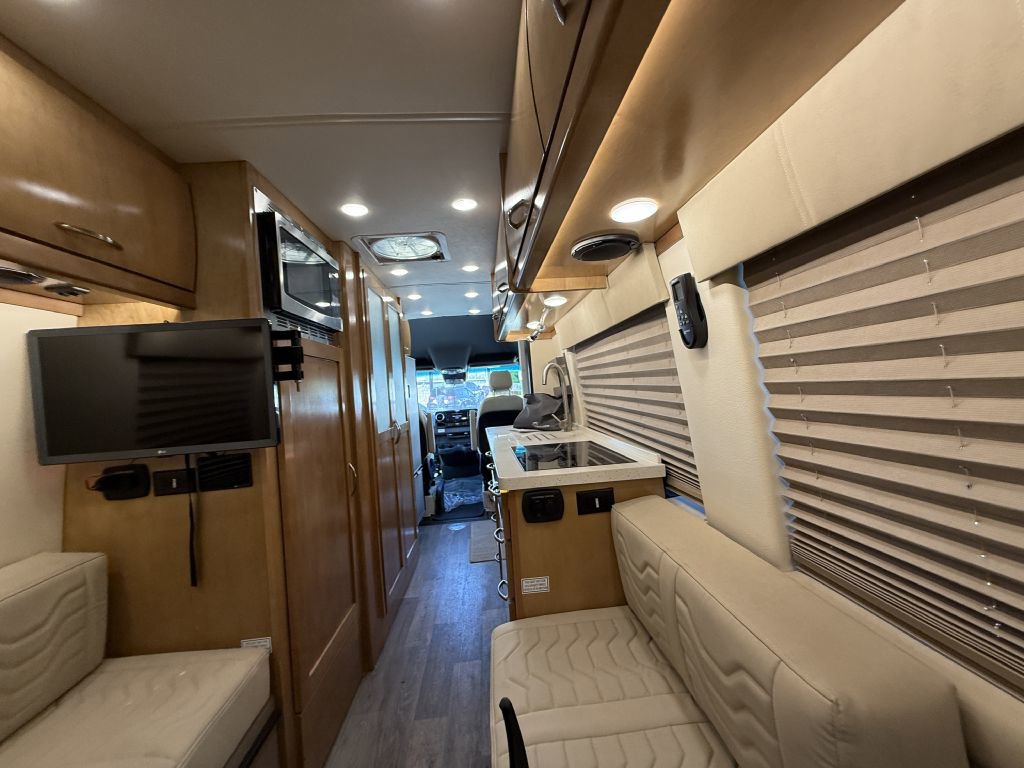 Used 2022 Mercedes-Benz Sprinter 3500 image 24