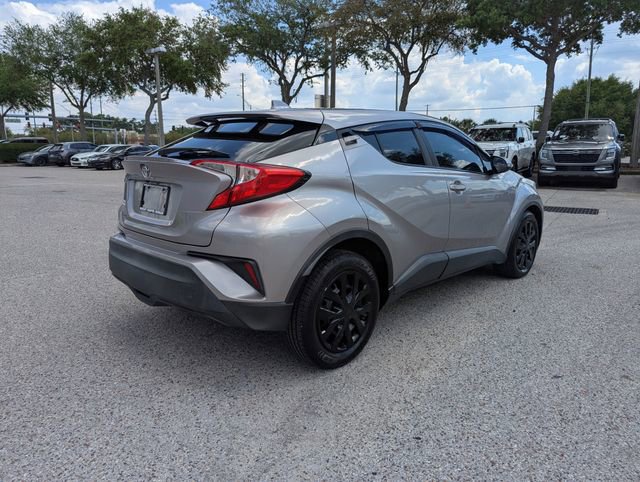 Used 2019 Toyota C-HR LE image 8