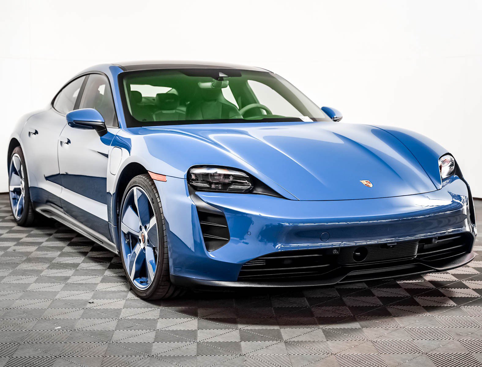 Certified 2023 Porsche Taycan GTS AWD/4WD image 8