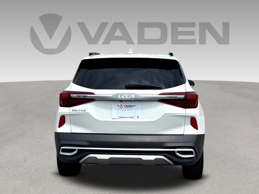Used 2023 Kia Seltos S w/ Navigation Package FWD image 17