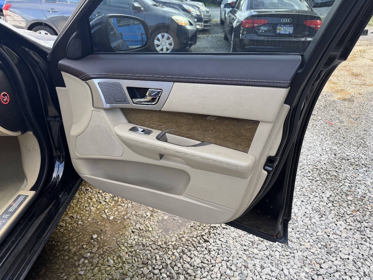 Used 2013 Jaguar XF Supercharged RWD image 16
