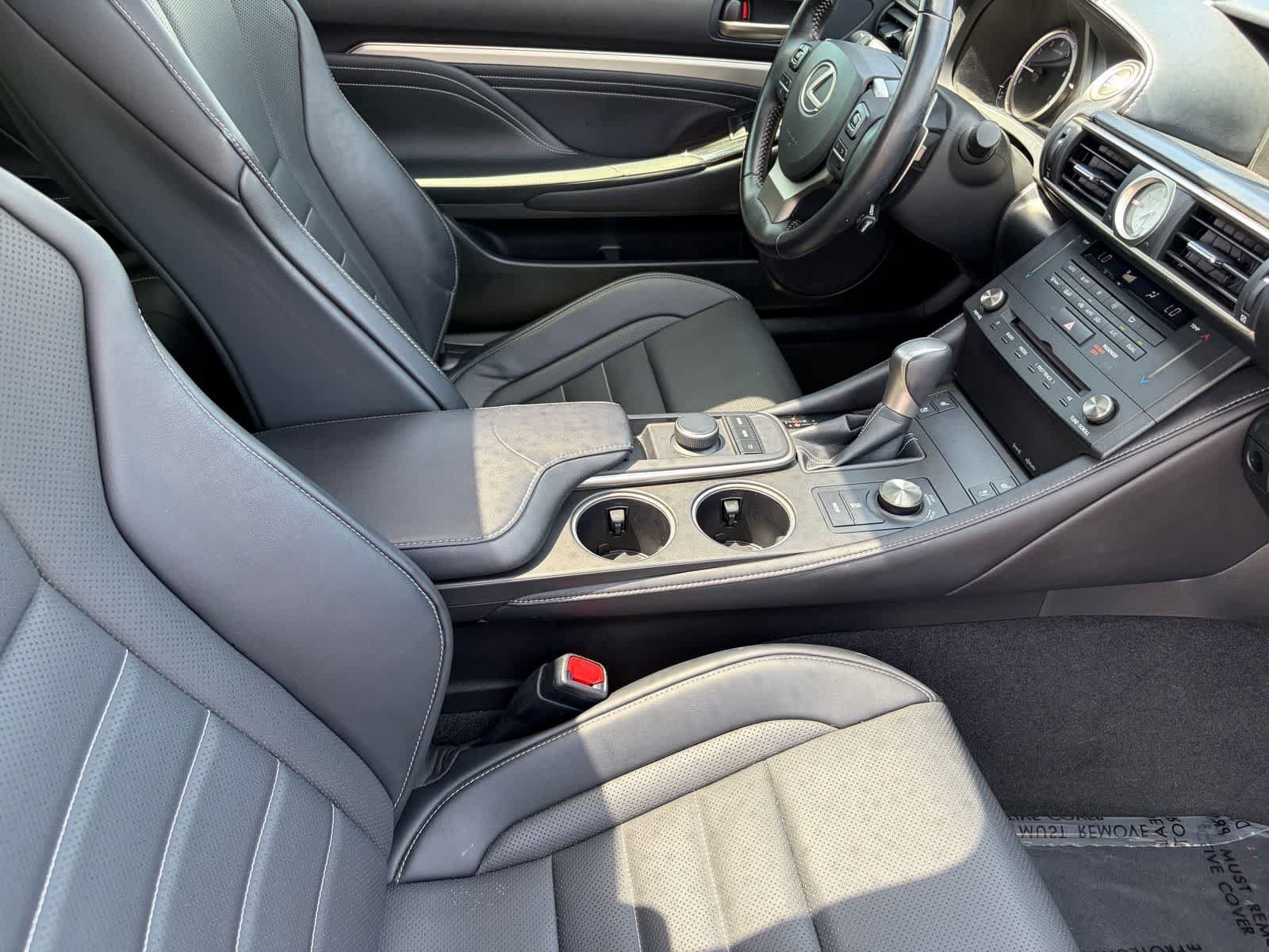 Used 2016 Lexus RC 200t w/ Premium Package RWD image 9