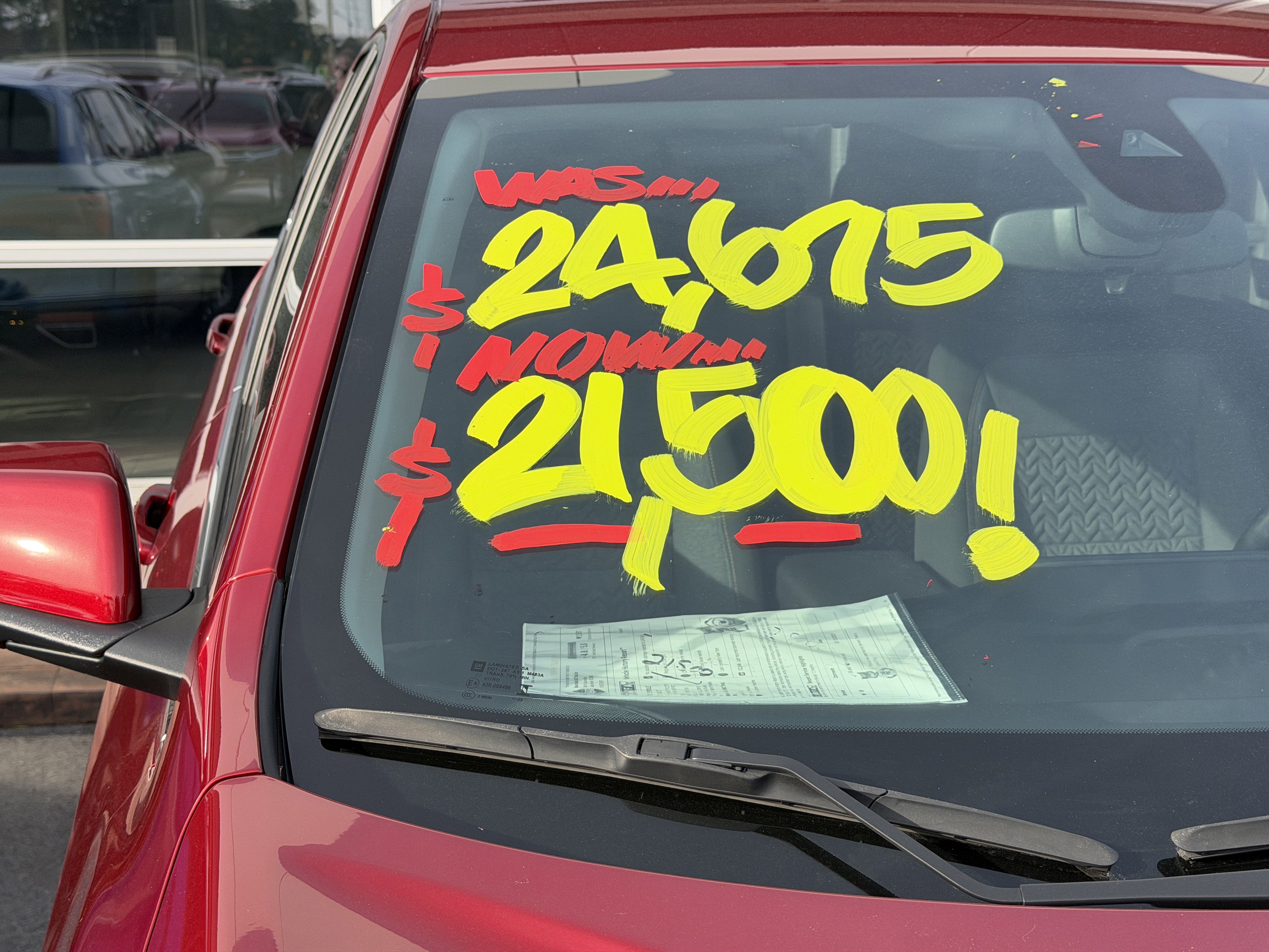 Used 2023 Chevrolet Equinox LT image 2