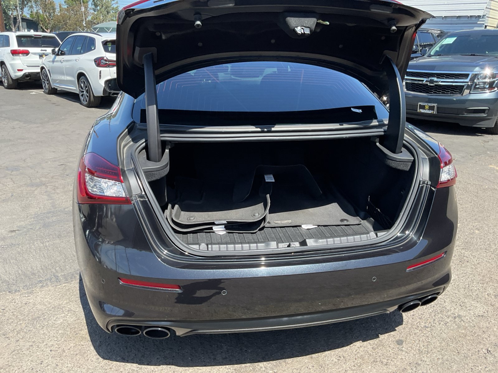 Used 2020 Maserati Ghibli S RWD image 26