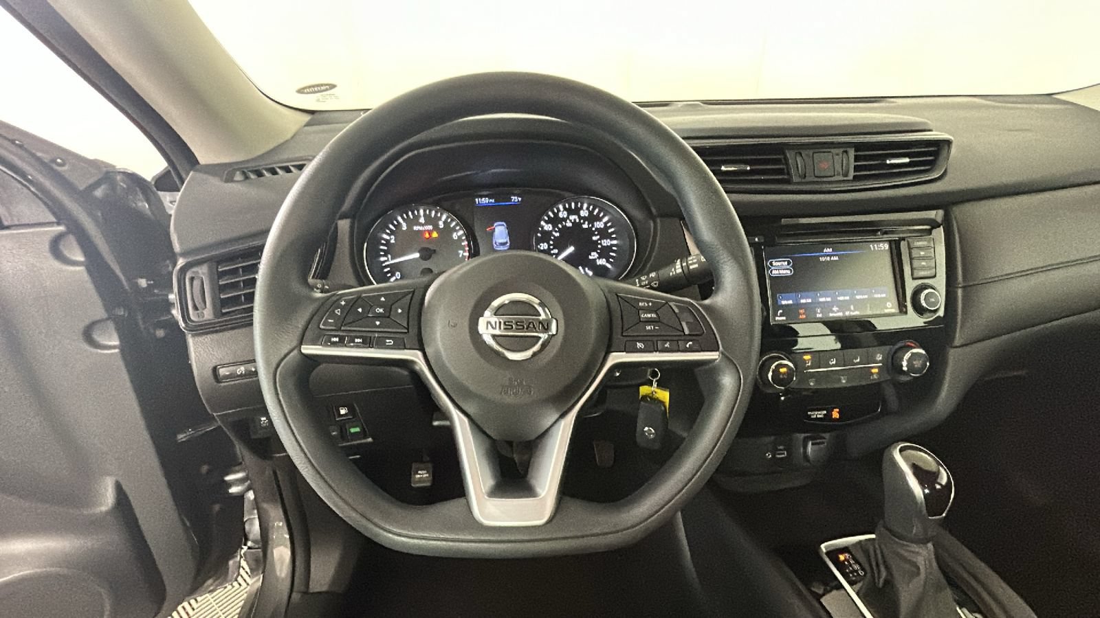 Used 2020 Nissan Rogue S FWD image 17