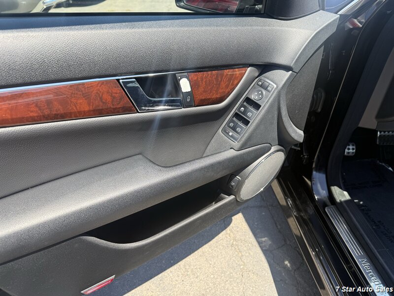 Used 2011 Mercedes-Benz C 300 Sedan image 7