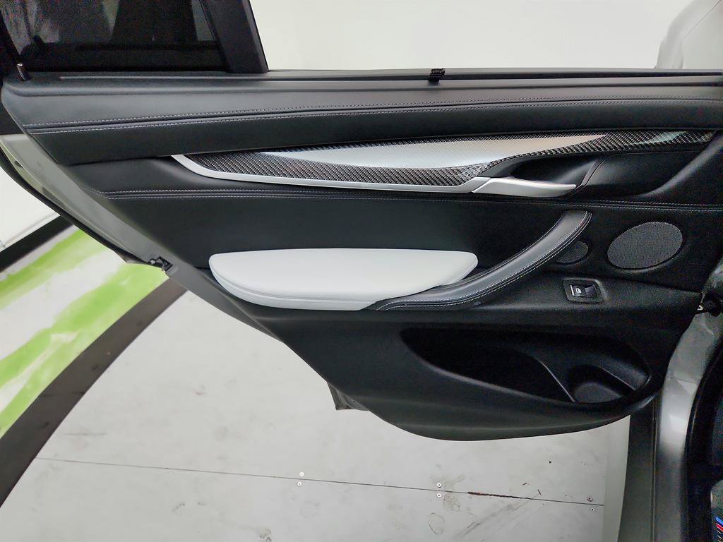 Used 2017 BMW X5 M AWD/4WD image 26