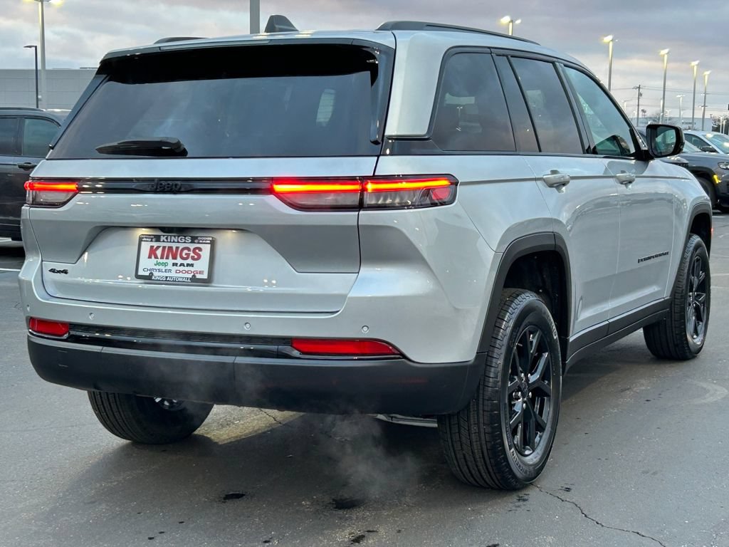 New 2025 Jeep Grand Cherokee 4WD image 7