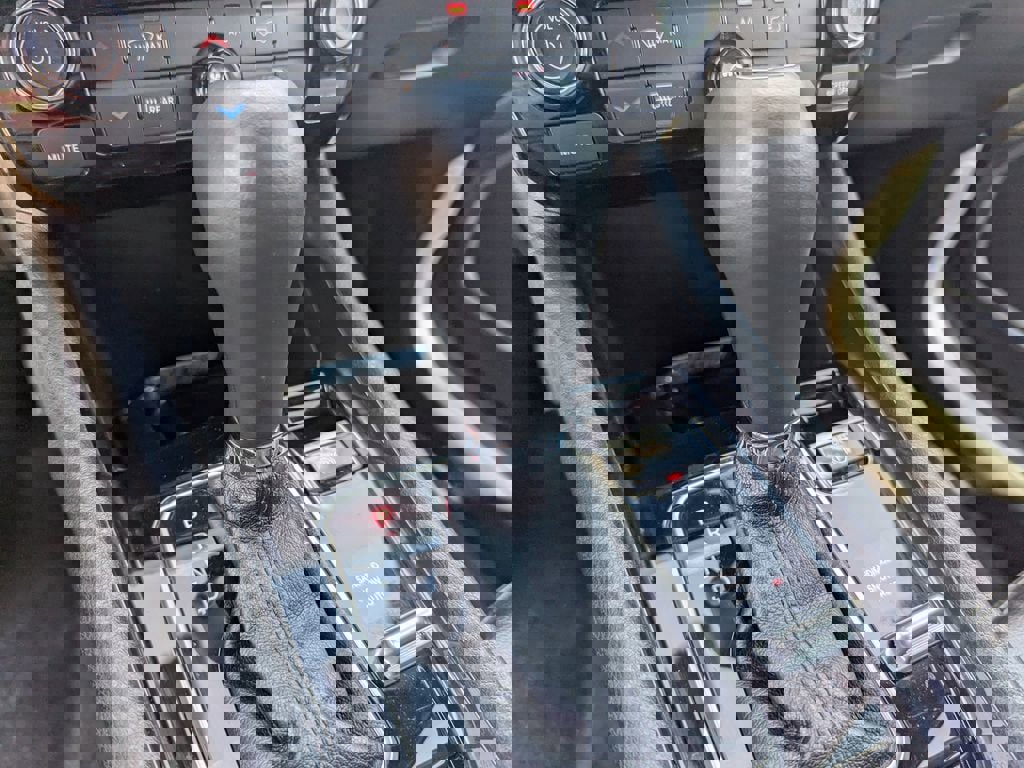 Used 2023 Jeep Compass Latitude image 24