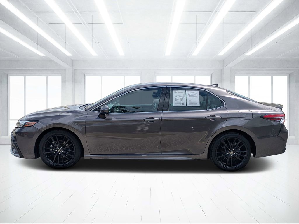 Used 2023 Toyota Camry XSE FWD image 6