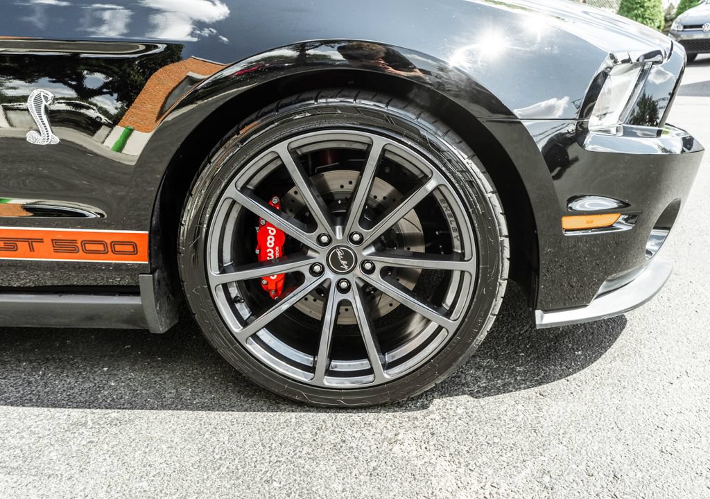 Used 2012 Ford Mustang Shelby GT500 w/ SVT Performance Pkg RWD image 6