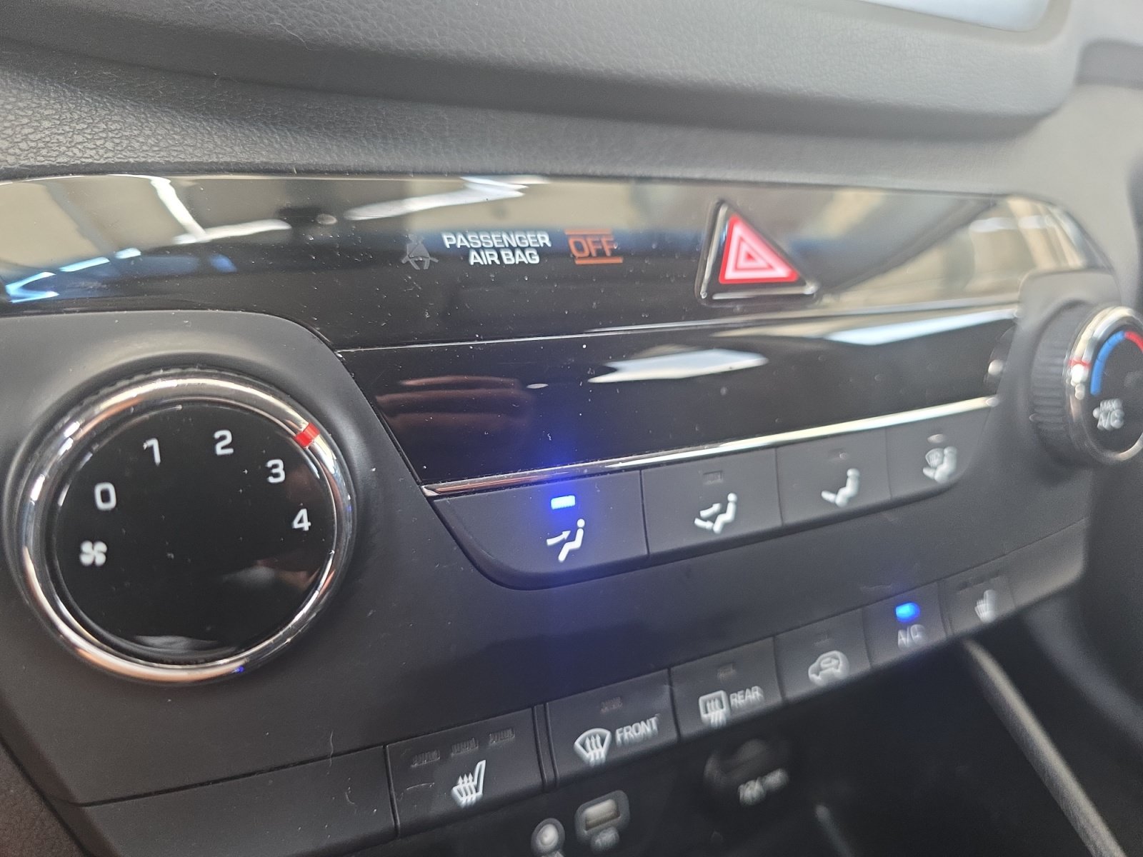 Used 2018 Hyundai Tucson SEL AWD/4WD image 16