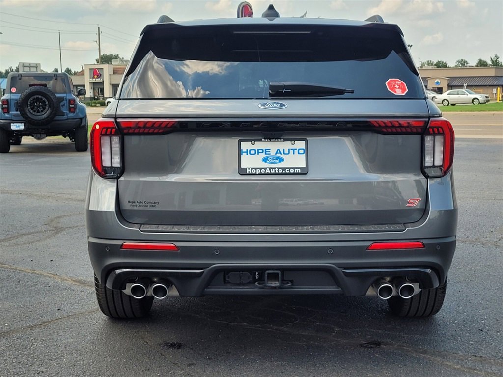 New 2025 Ford Explorer ST image 4