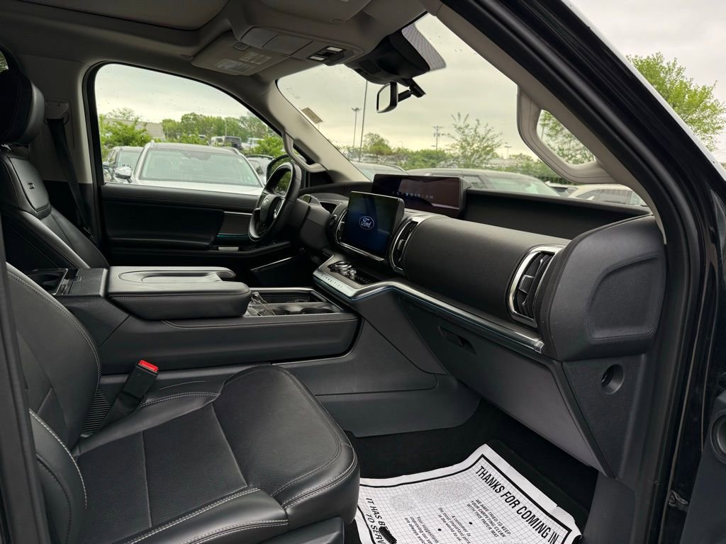 Used 2025 Ford Expedition Max Platinum AWD/4WD image 22