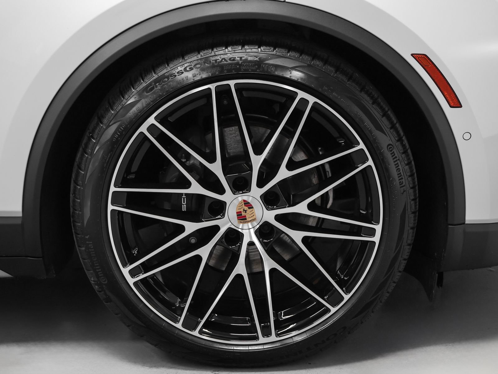 New 2026 Porsche Macan 4 Electric AWD/4WD image 17