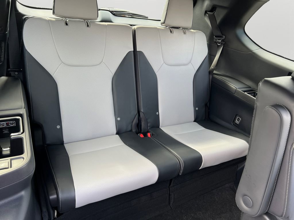 Certified 2026 Lexus TX 500h AWD w/ Technology Package image 10