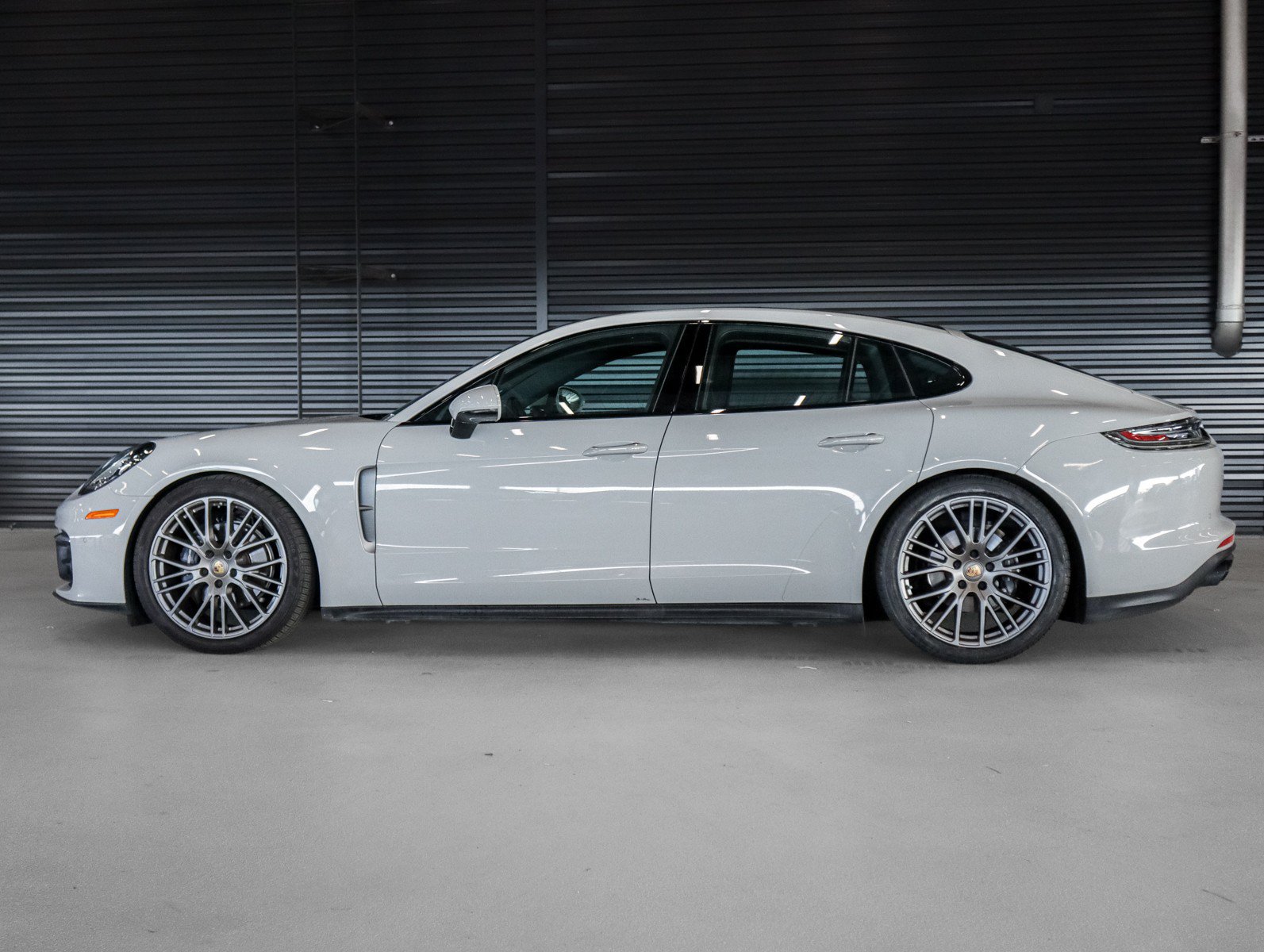Certified 2023 Porsche Panamera Platinum Edition RWD image 2