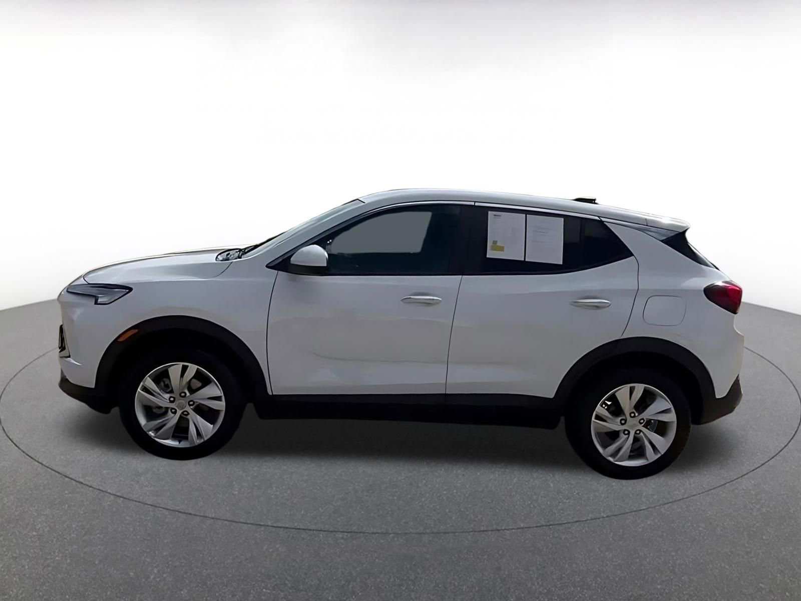 Used 2025 Buick Encore GX Preferred image 9