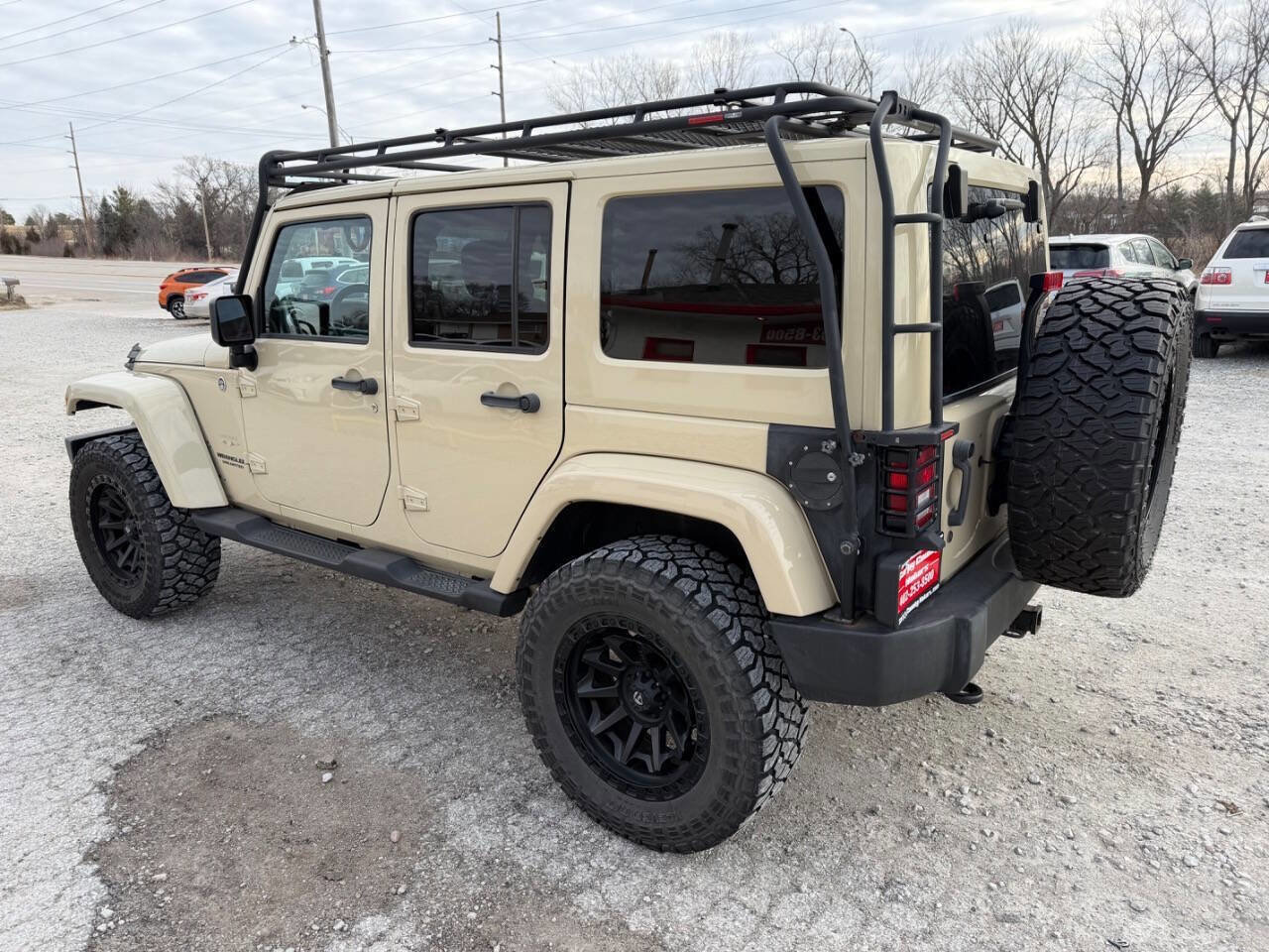 Used 2012 Jeep Wrangler Unlimited Sahara w/ Connectivity Group image 5