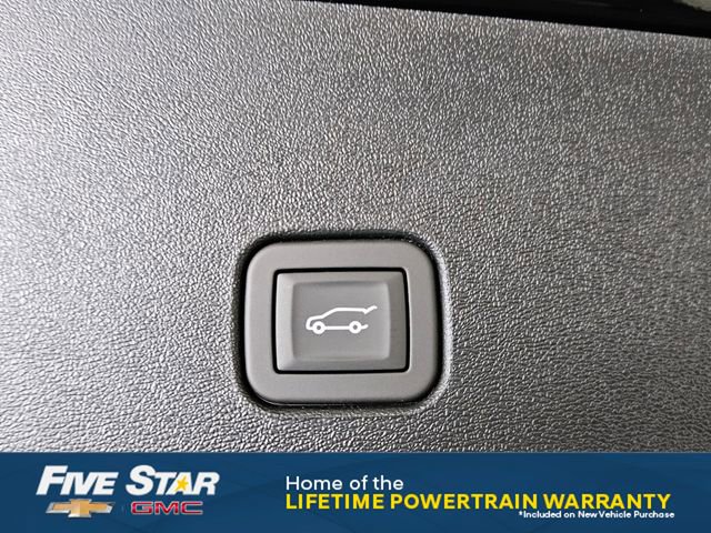 New 2025 Cadillac Optiq Luxury 1 image 15