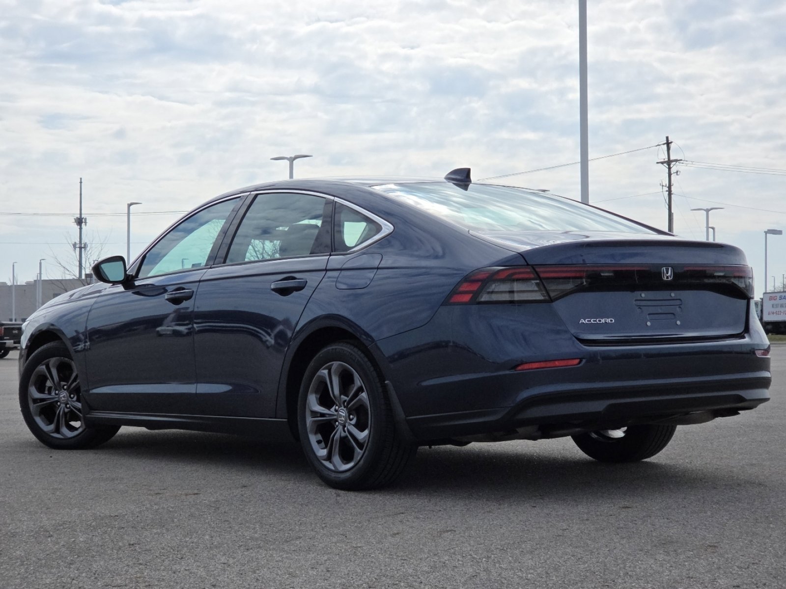 Used 2023 Honda Accord EX image 16